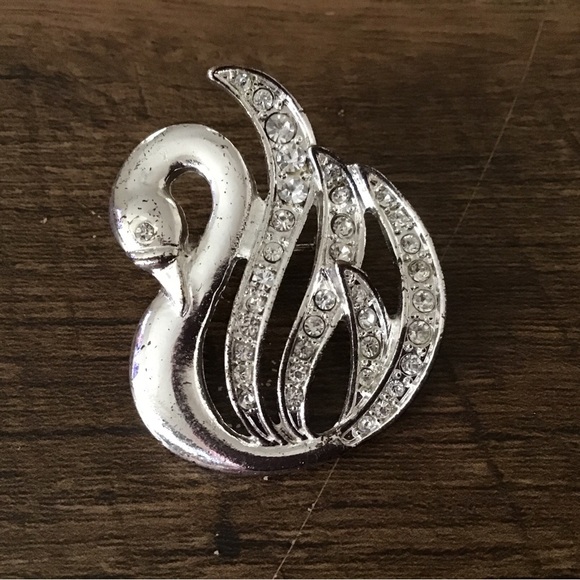 Vintage FAF Swan Rhinestone Brooch - Picture 1 of 3
